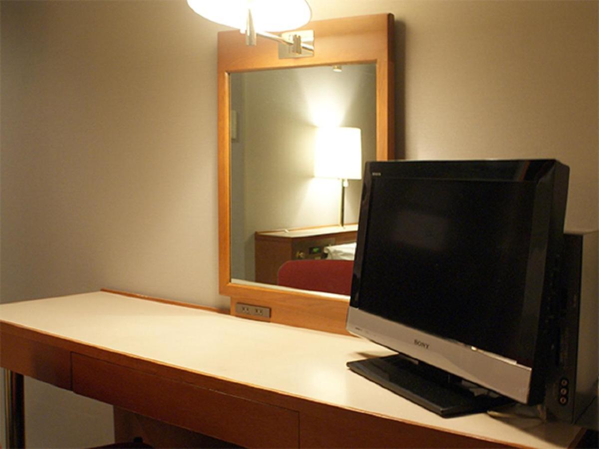Hotel Livemax Budget Hiratsuka Ekimae Экстерьер фото