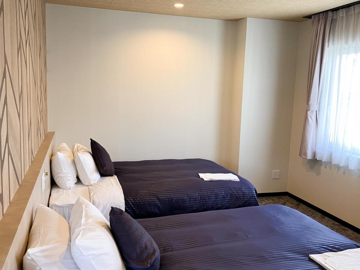 Hotel Livemax Budget Hiratsuka Ekimae Экстерьер фото