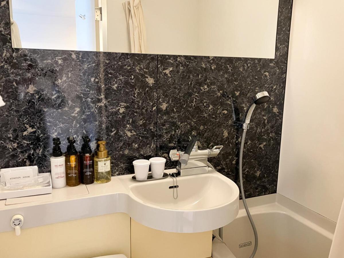 Hotel Livemax Budget Hiratsuka Ekimae Экстерьер фото