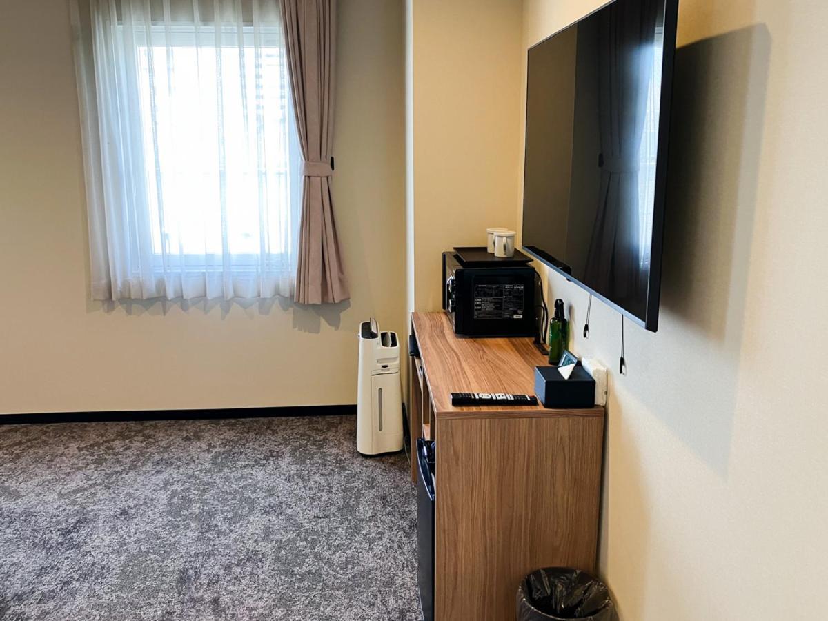 Hotel Livemax Budget Hiratsuka Ekimae Экстерьер фото
