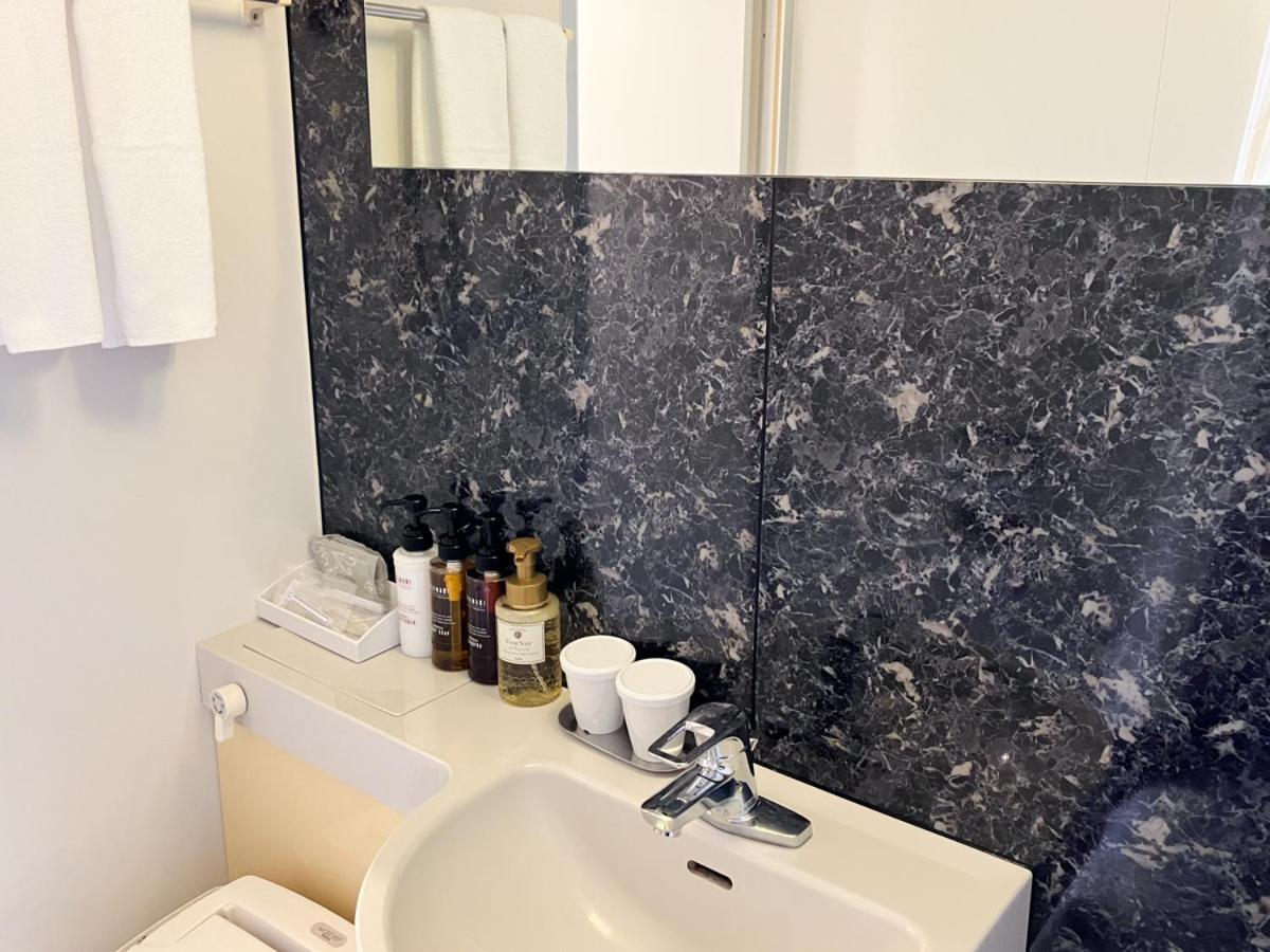 Hotel Livemax Budget Hiratsuka Ekimae Экстерьер фото